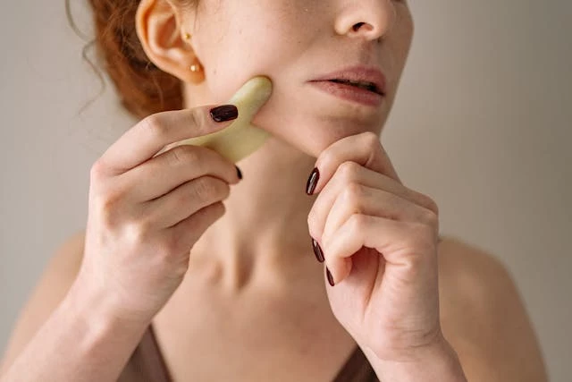 How to use a gua sha skincare tool